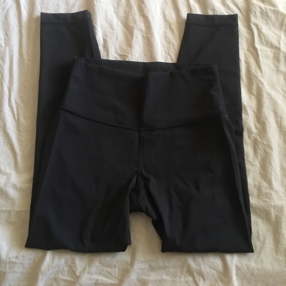 Lululemon black leggings - size 6